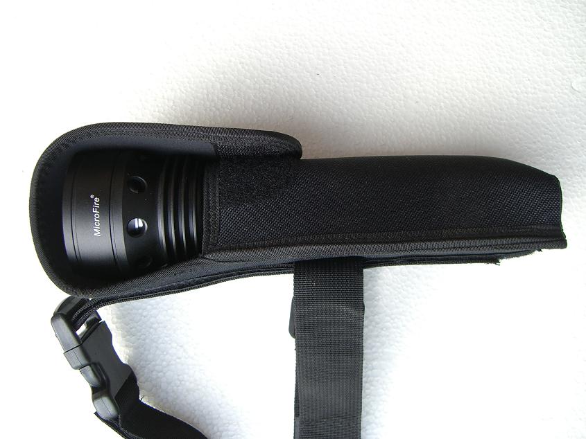 Taschenlampe im Holster