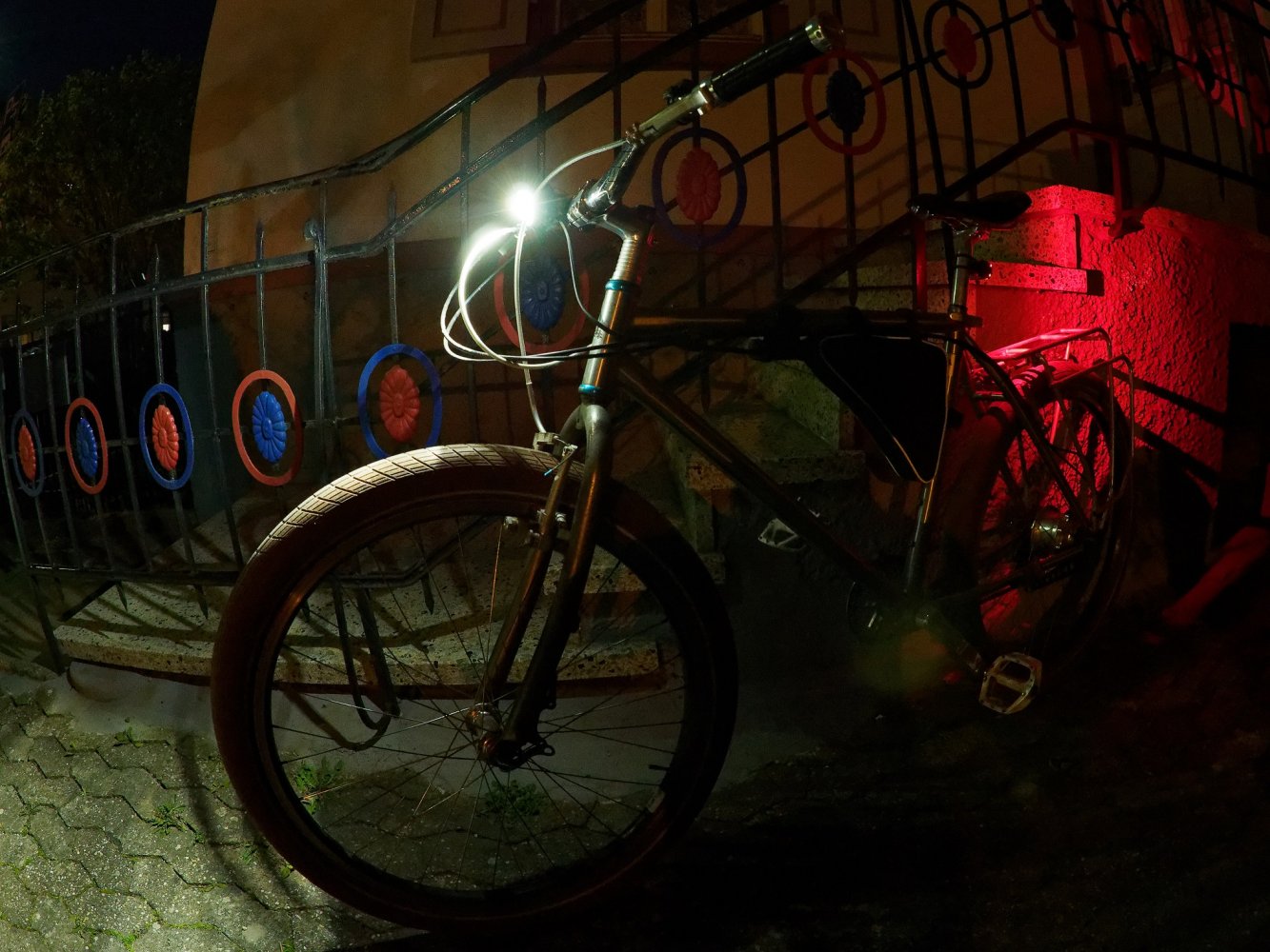 Lupine SL AF und Lezyne KTV Rücklicht